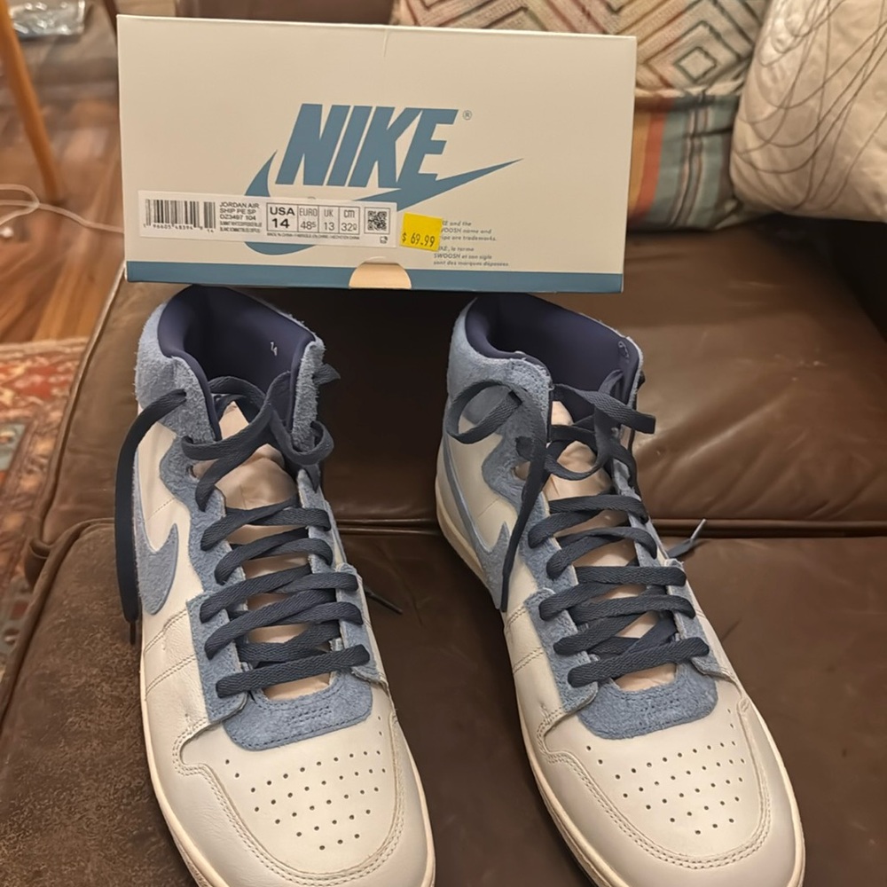 Jordan air ship mid top sneakers. Men’s 14